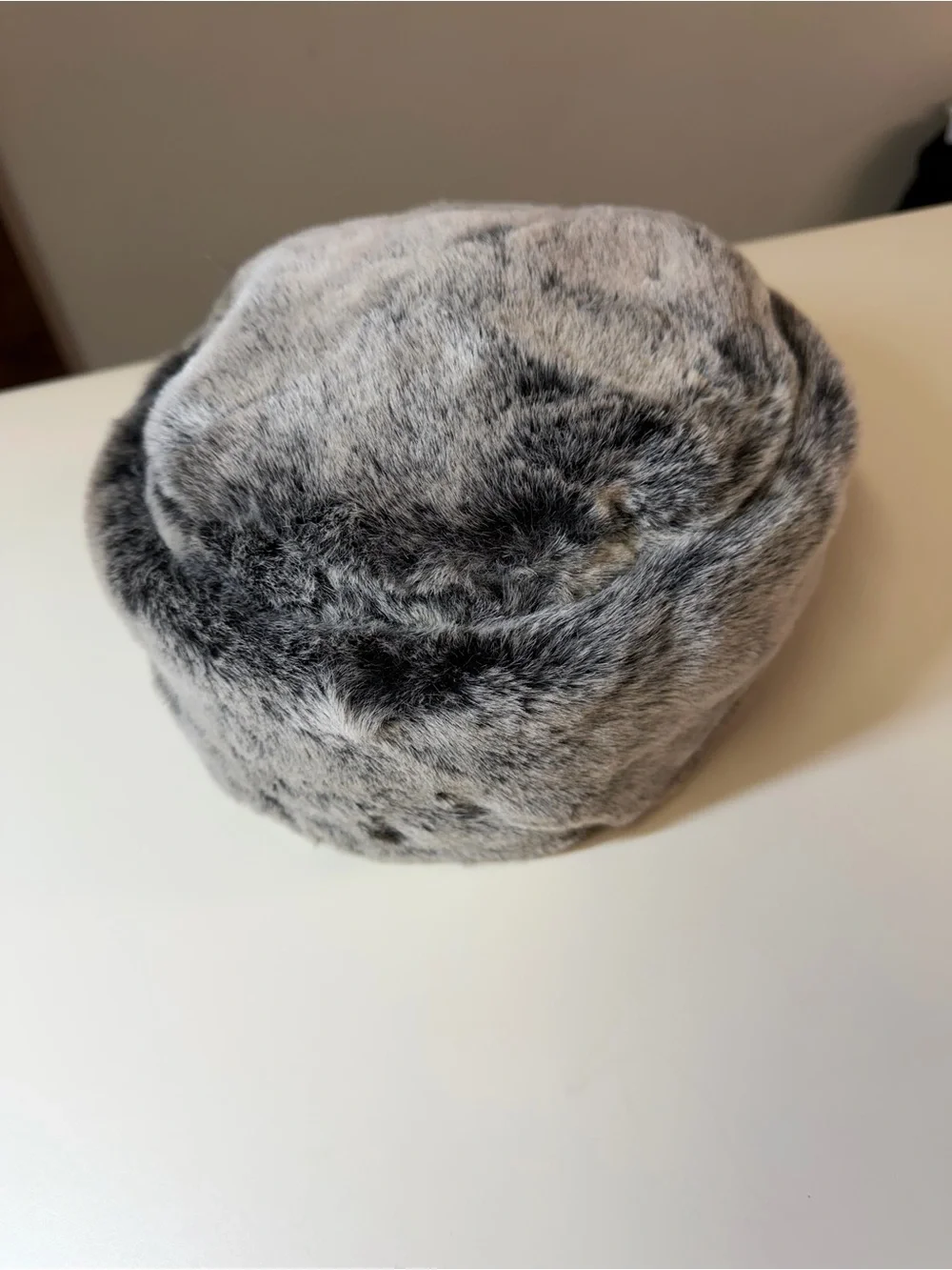 Women’s Faux Fur Winter Hat - Gray